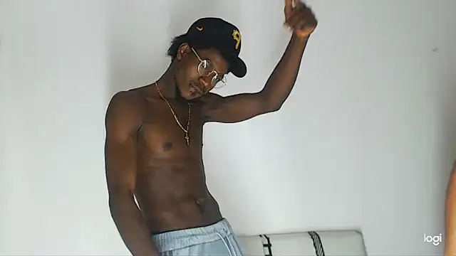 Snapshot of logannth chatting on January 31, 2025, 4:25 am logannth online show from January 31, 2025, 4:25 am