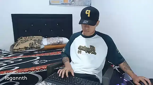 Snapshot of logannth chatting on February 7, 2025, 9:26 am logannth online show from February 7, 2025, 9:26 am