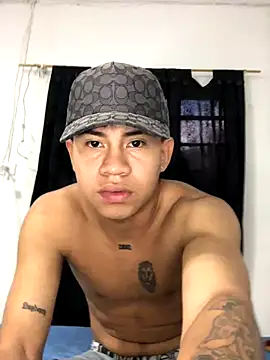 Snapshot of logannth chatting on November 26, 2025, 9:38 pm logannth online show from November 26, 2025, 9:38 pm