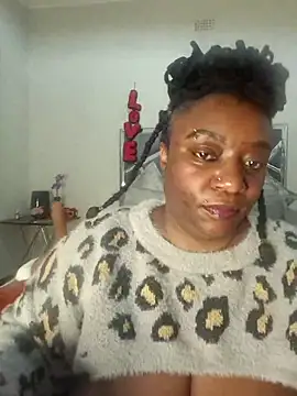ThickianaRider online show from May 17, 2026, 4:32 am