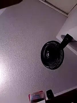 Snapshot of MirandaSoto chatting on February 12, 2025, 2:54 pm MirandaSoto online show from February 12, 2025, 2:54 pm