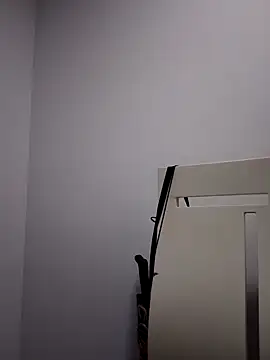 Snapshot of MirandaSoto chatting on February 16, 2025, 5:15 am MirandaSoto online show from February 16, 2025, 5:15 am