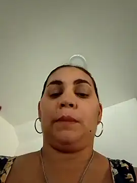 Snapshot of MirandaSoto chatting on February 19, 2025, 7:16 pm MirandaSoto online show from February 19, 2025, 7:16 pm