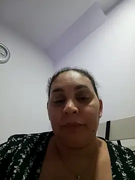 Snapshot of MirandaSoto chatting on March 7, 2025, 4:13 am MirandaSoto online show from March 7, 2025, 4:13 am