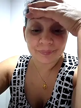 Snapshot of MirandaSoto chatting on March 8, 2025, 6:21 am MirandaSoto online show from March 8, 2025, 6:21 am