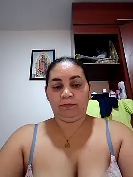 Snapshot of MirandaSoto chatting on March 9, 2025, 5:06 pm MirandaSoto online show from March 9, 2025, 5:06 pm