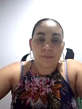 Snapshot of MirandaSoto chatting on March 11, 2025, 3:26 am MirandaSoto online show from March 11, 2025, 3:26 am