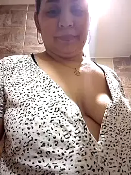 Snapshot of MirandaSoto chatting on March 12, 2025, 7:02 am MirandaSoto online show from March 12, 2025, 7:02 am