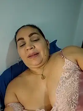 Snapshot of MirandaSoto chatting on March 14, 2025, 12:29 pm MirandaSoto online show from March 14, 2025, 12:29 pm