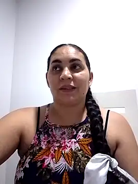 Snapshot of MirandaSoto chatting on March 15, 2025, 3:40 am MirandaSoto online show from March 15, 2025, 3:40 am