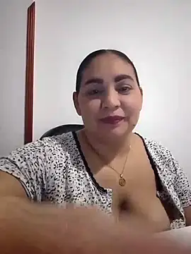 Snapshot of MirandaSoto chatting on March 17, 2025, 11:31 am MirandaSoto online show from March 17, 2025, 11:31 am