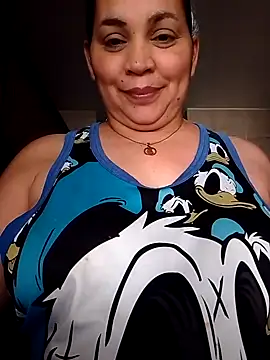 Snapshot of MirandaSoto chatting on March 19, 2025, 1:07 pm MirandaSoto online show from March 19, 2025, 1:07 pm