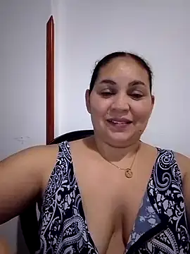 Snapshot of MirandaSoto chatting on March 21, 2025, 3:22 am MirandaSoto online show from March 21, 2025, 3:22 am