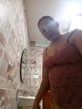 Snapshot of MirandaSoto chatting on September 12, 2025, 3:17 am MirandaSoto online show from September 12, 2025, 3:17 am