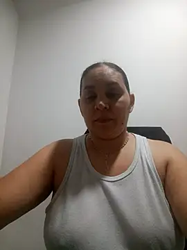 Snapshot of MirandaSoto chatting on September 18, 2025, 4:03 am MirandaSoto online show from September 18, 2025, 4:03 am