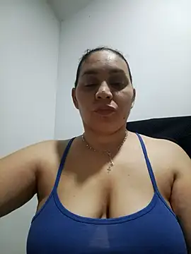 Snapshot of MirandaSoto chatting on September 26, 2025, 3:43 am MirandaSoto online show from September 26, 2025, 3:43 am