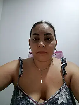 Snapshot of MirandaSoto chatting on September 29, 2025, 2:38 am MirandaSoto online show from September 29, 2025, 2:38 am