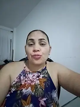 Snapshot of MirandaSoto chatting on October 2, 2025, 3:13 am MirandaSoto online show from October 2, 2025, 3:13 am