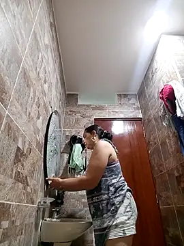 Snapshot of MirandaSoto chatting on October 13, 2025, 4:01 am MirandaSoto online show from October 13, 2025, 4:01 am