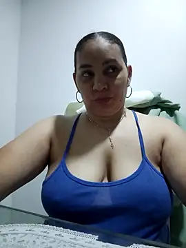 Snapshot of MirandaSoto chatting on October 22, 2025, 3:51 am MirandaSoto online show from October 22, 2025, 3:51 am