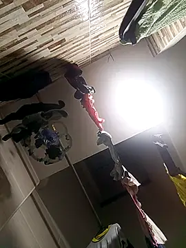 Snapshot of MirandaSoto chatting on November 19, 2025, 3:17 am MirandaSoto online show from November 19, 2025, 3:17 am