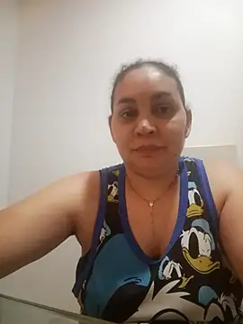 Snapshot of MirandaSoto chatting on December 15, 2025, 4:06 am MirandaSoto online show from December 15, 2025, 4:06 am