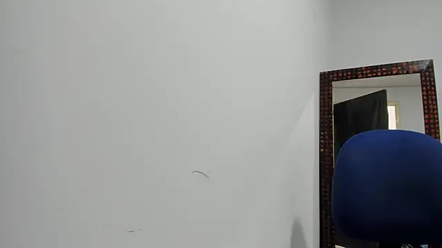 Snapshot of Karljensen33 chatting on December 20, 2024, 3:53 pm Karljensen33 online show from December 20, 2024, 3:53 pm