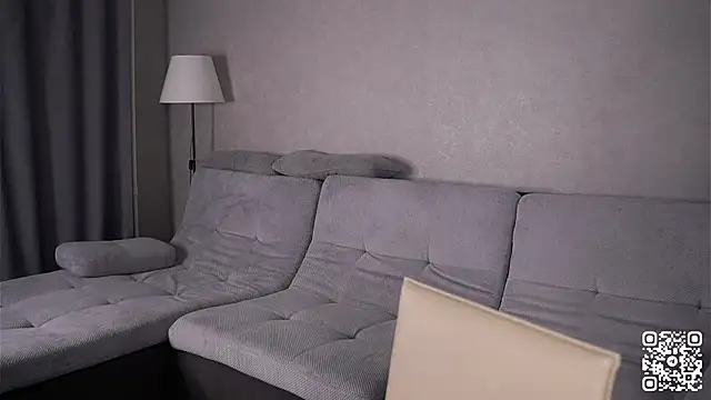 VeronaAppleberry online show from February 12, 2025, 10:46 am