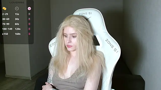 Snapshot of LizaKisses chatting on February 19, 2026, 1:07 pm LizaKisses online show from February 19, 2026, 1:07 pm