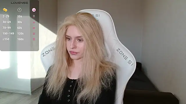 Snapshot of LizaKisses chatting on February 20, 2026, 9:43 am LizaKisses online show from February 20, 2026, 9:43 am