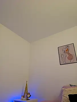 VictoriaEvaans  online show from December 15, 2025, 9:41 pm