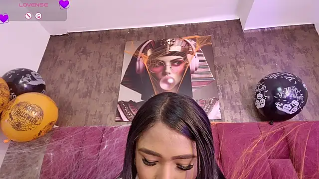 nicole  parker1 online show from October 30, 2025, 6:30 pm