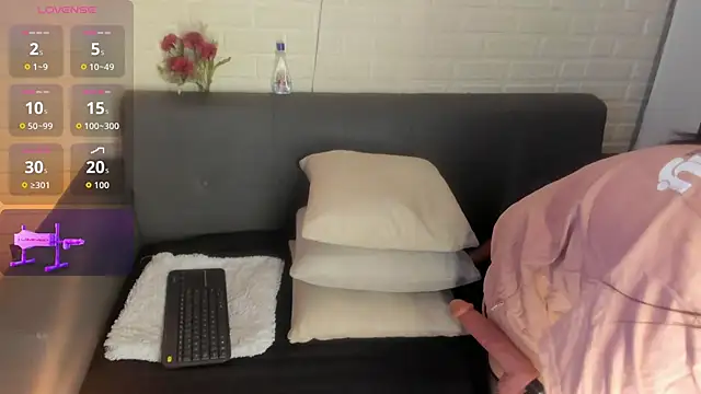 karina gomez 18 online show from October 2, 2025, 11:28 am