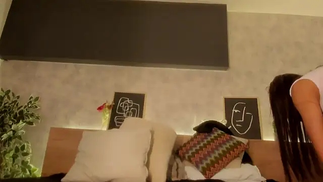 Snapshot of karina_gomez_18 chatting on February 24, 2026, 11:41 am karina gomez 18 online show from February 24, 2026, 11:41 am