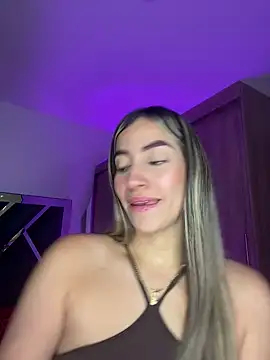 Issabela G1 online show from December 19, 2024, 2:23 am