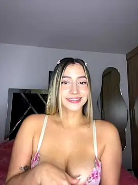 Issabela G1 online show from September 18, 2025, 11:07 pm