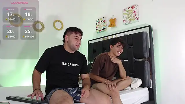 Snapshot of Valerio_22 chatting on November 29, 2025, 10:13 pm Valerio 22 online show from November 29, 2025, 10:13 pm