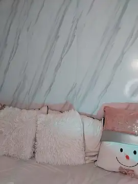 Snapshot of Nanda_Vixen chatting on December 13, 2025, 10:15 pm Nanda Vixen online show from December 13, 2025, 10:15 pm