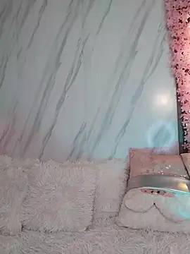 Snapshot of Nanda_Vixen chatting on December 17, 2025, 10:16 pm Nanda Vixen online show from December 17, 2025, 10:16 pm