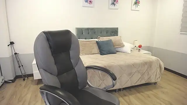 Snapshot of Nami_sunny chatting on January 21, 2025, 2:11 am Nami sunny online show from January 21, 2025, 2:11 am