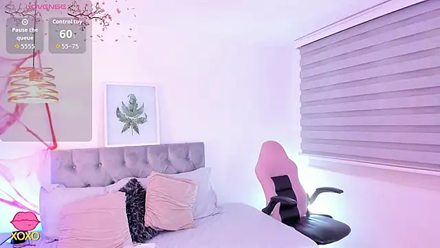 Snapshot of Nami_sunny chatting on October 9, 2025, 7:01 pm Nami sunny online show from October 9, 2025, 7:01 pm