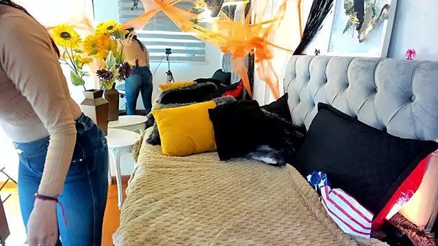 Snapshot of Nami_sunny chatting on October 24, 2025, 8:27 pm Nami sunny online show from October 24, 2025, 8:27 pm