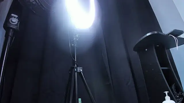 Snapshot of amber__blair chatting on February 26, 2025, 9:27 pm amber blair online show from February 26, 2025, 9:27 pm