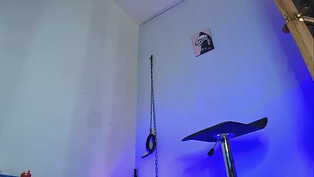 Snapshot of amber__blair chatting on November 21, 2025, 8:40 pm amber blair online show from November 21, 2025, 8:40 pm