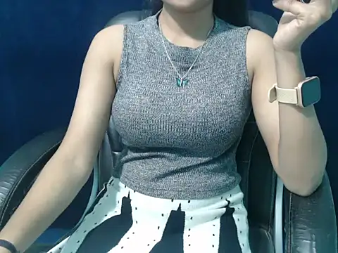 Yashi online show from December 3, 2025, 3:32 pm