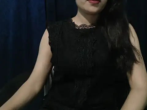 Snapshot of Yashi chatting on April 17, 2026, 4:32 pm Yashi online show from April 17, 2026, 4:32 pm