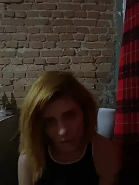 Snapshot of spacegirlll chatting on February 23, 2026, 11:35 pm spacegirlll online show from February 23, 2026, 11:35 pm