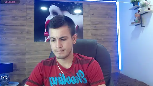 Snapshot of Cerokershelby chatting on March 11, 2025, 6:43 am Cerokershelby online show from March 11, 2025, 6:43 am