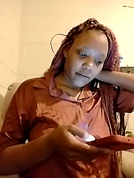 Snapshot of TickleMeKink chatting on January 22, 2025, 8:18 am TickleMeKink online show from January 22, 2025, 8:18 am