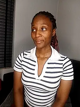 Snapshot of Lucy_Blacksilk chatting on March 5, 2026, 7:10 pm Lucy Blacksilk online show from March 5, 2026, 7:10 pm